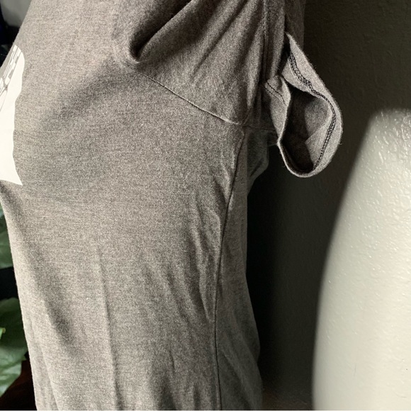 North Face Tee - Picture 7 of 9